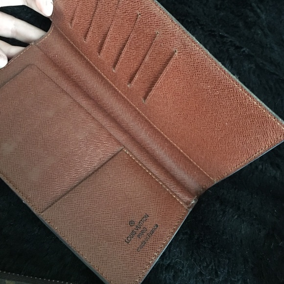 2 Wallets - Picture 2 of 3