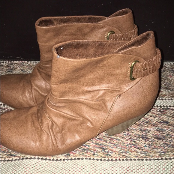 Heels - Picture 2 of 3