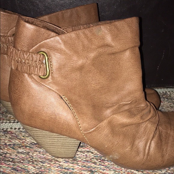 Heels - Picture 3 of 3