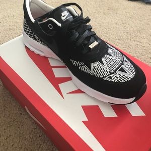 Nike Air Max Thea LOTC QS