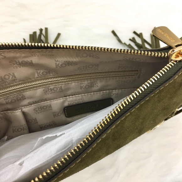 Michael Kors Billy Messenger - Picture 5 of 5