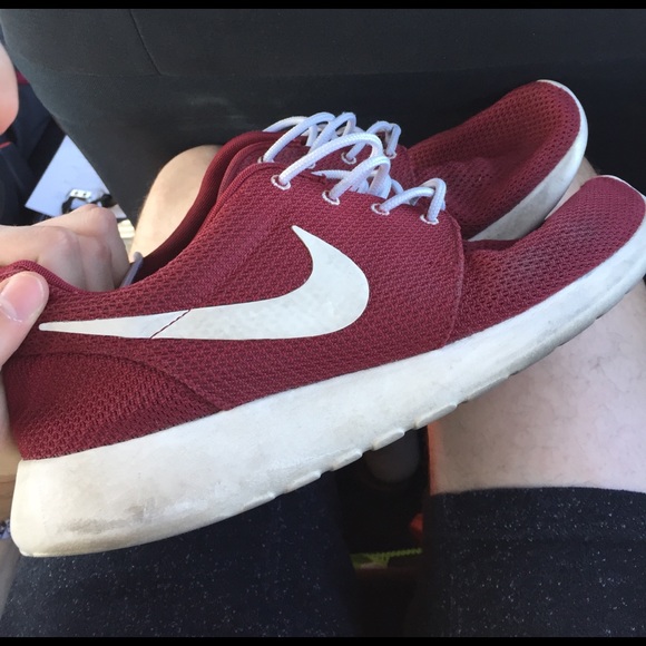 Roshe - Picture 2 of 3