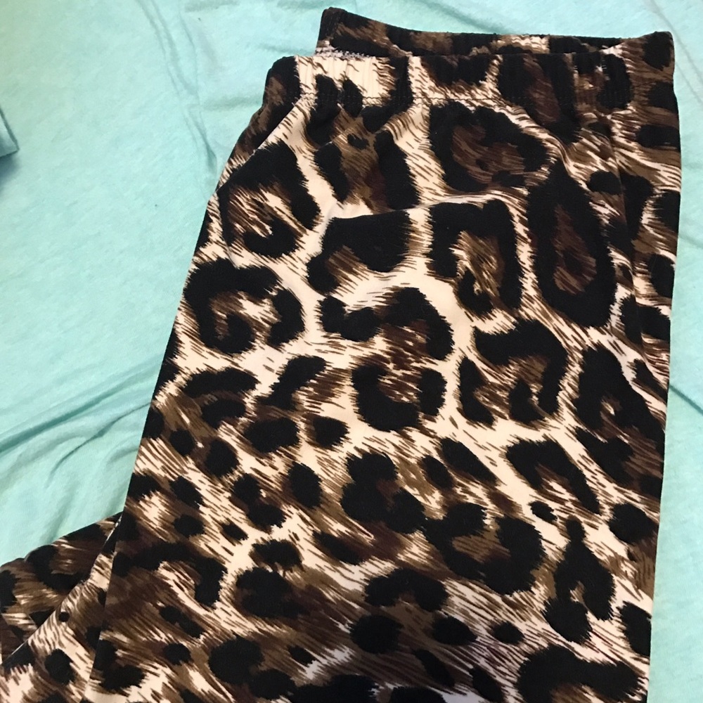 Agnes and Dora Lg leopard leggings