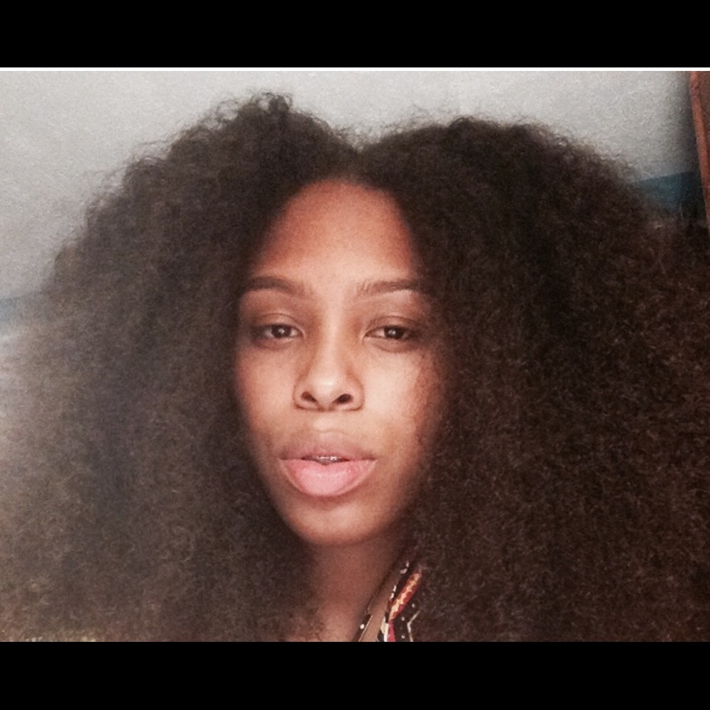 Meet your Posher, Desiree