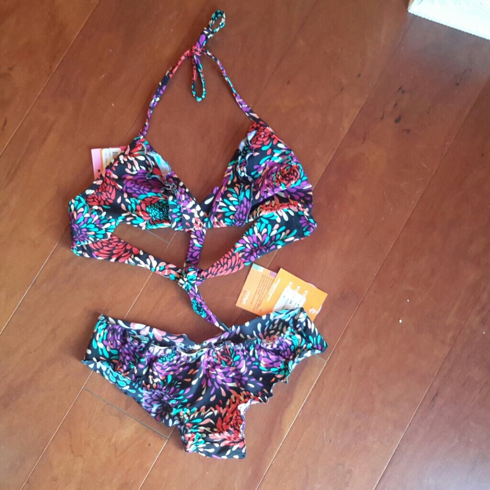 NWT MAYA Swimwear Bikini, Medium