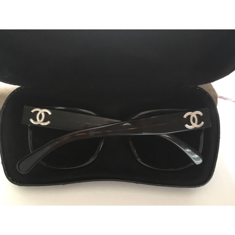 ⚠️SOLD⚠️Chanel Wayfarer Sunglasses