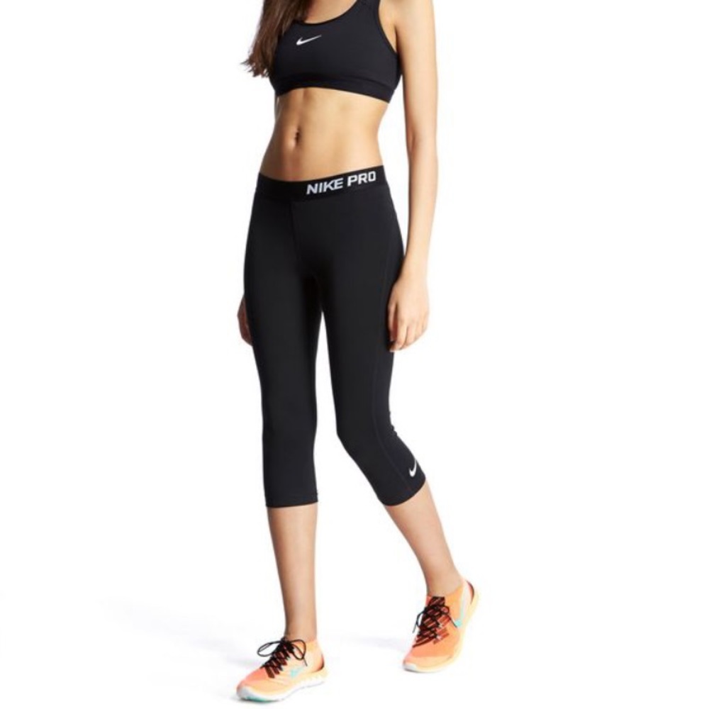 Small Nike pro capris- lowest price!