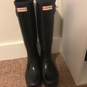 Tall Hunter Gloss Rain Boots