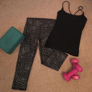 Fabletics Capri yoga pants