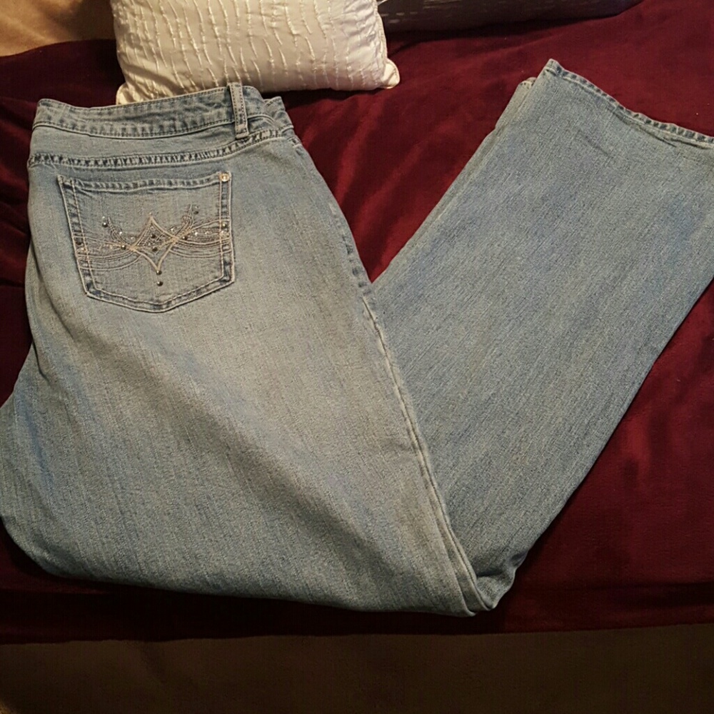 Apt 9 blingy boot cut jeans