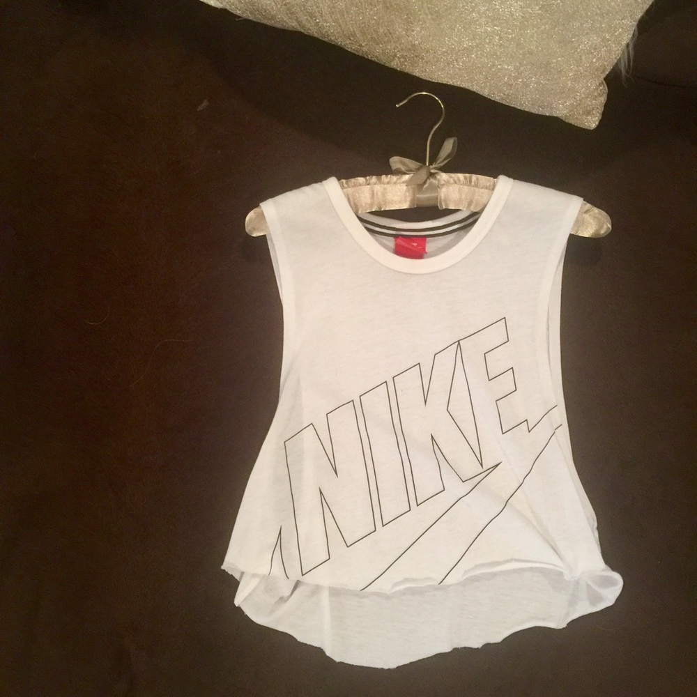 Nike Crop Top
