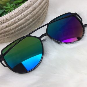 •Sunnies• Cat Eye Sunglasses Aviator Black Rainbow •Sunnies• Cat Eye Sunglasses Aviator Black Rainbow
