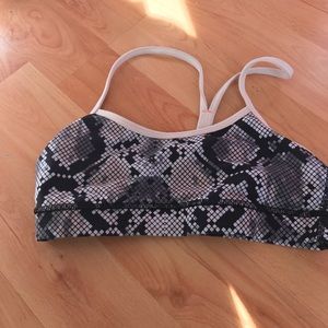 Lululemon bra