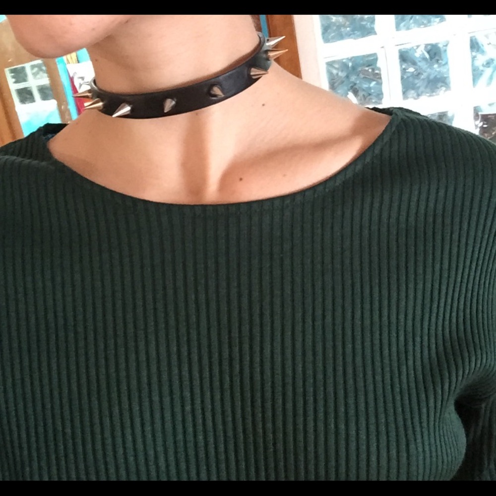 Adjustable spike choker