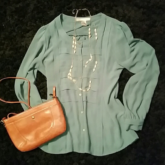 Forever 21 Tops - Forever 21 Chiffon Long Sleeve Top M - Sage Green