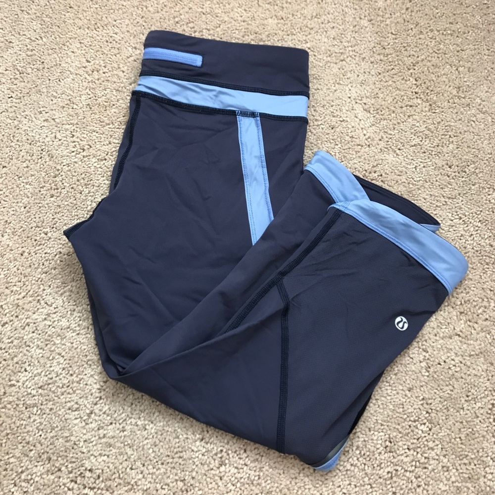 Lululemon crop pants.