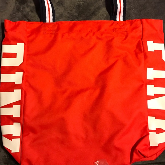 BNWT Pink Victoria'sSecret Zippered Tote w/Handles - Picture 4 of 4