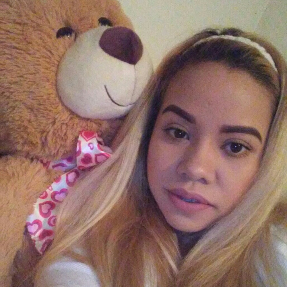 Meet your Posher, Yanette