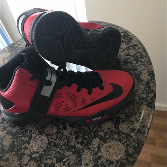 ππSOLD!!! πR.E.D. Nike Lebron James Soldier 6. - Picture 2 of 4