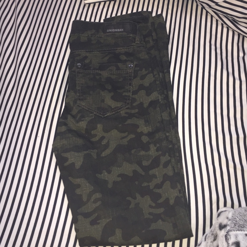 Unionbay camo jeans