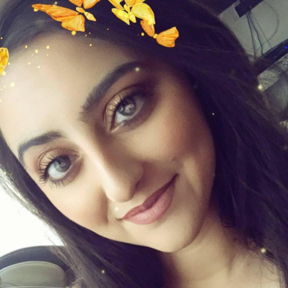 Meet your Posher, Madina