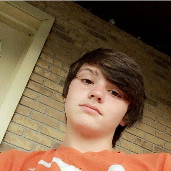 Meet your Posher, Andrew - Picture 1 of 1