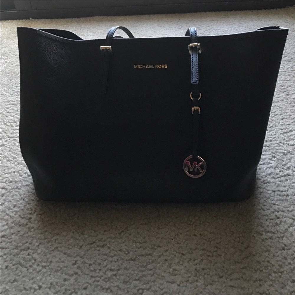 MIchael Kors Jet Set Large Tote