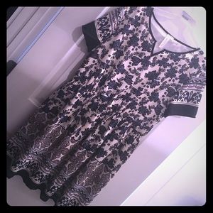 Love, Zoe Dress w/ Pretty Flowers