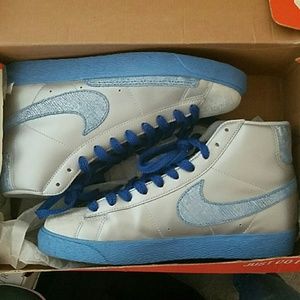 Limited edition "Pisces" Nike Blazers