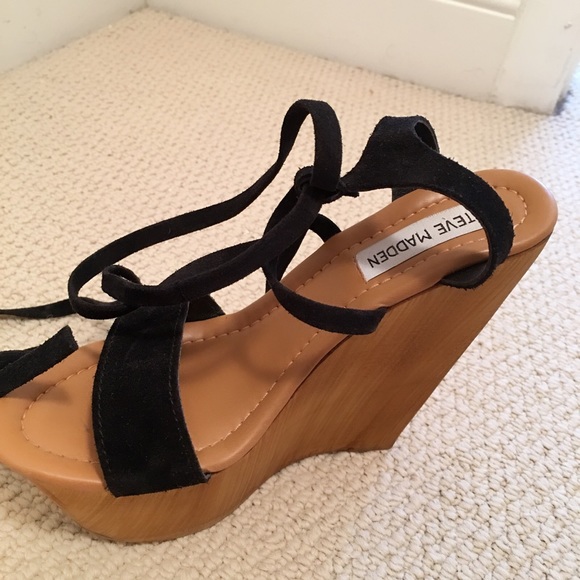 Steve Madden comfortable lace up wedges / heels - Picture 2 of 4