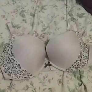 Push up victoria's secret bra