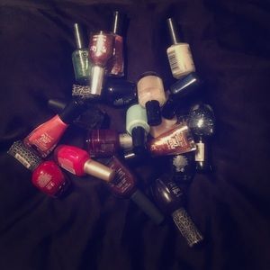 Lot of nail polish colors (19total)