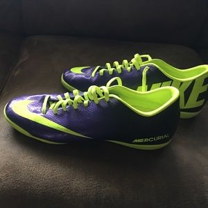 Nike Mercurial indoor soccer shoes, women's 11