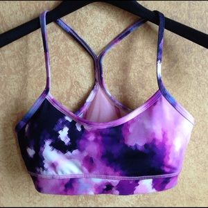 Lululemon sports bra