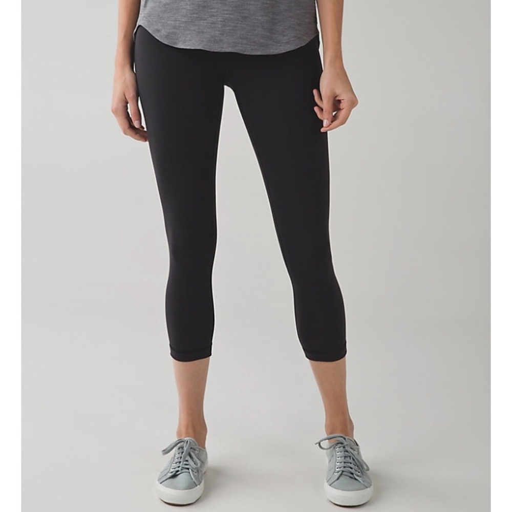 Lululemon Wunder Under Cropped Leggings