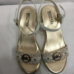 MICHAEL KORS GIRLS/YOUTH WEDGE SANDALS-CATE BELA 4