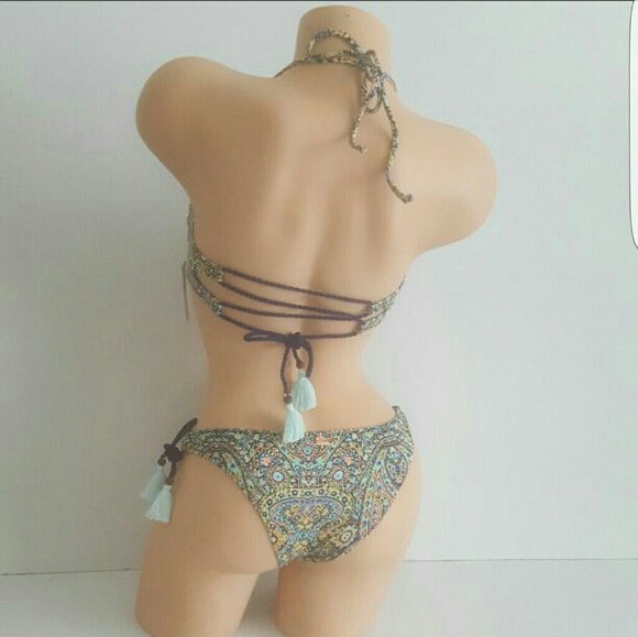 Victoria's Secret MEDIUM BIKINI BUNDLE NWT