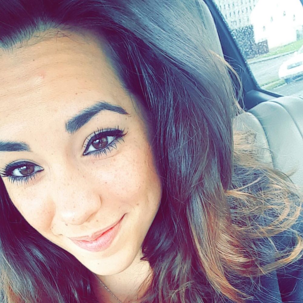 Meet your Posher, Damaris