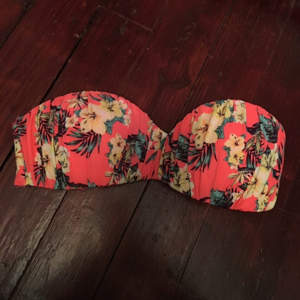 Bathing suit top
