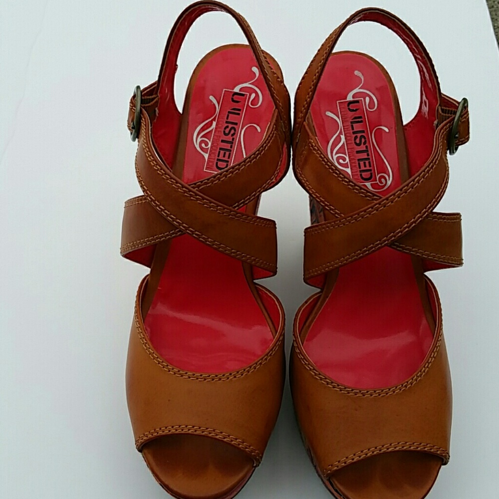 Unlisted by kenneth Cole aztec print Wedges - Picture 2 of 4