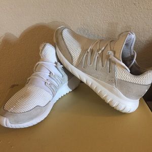 Adidas tubulars white/grey