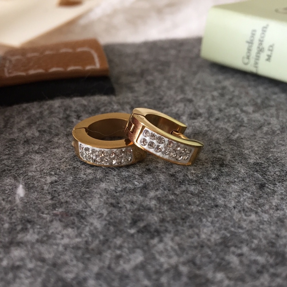 Olivia Welles - Earrings