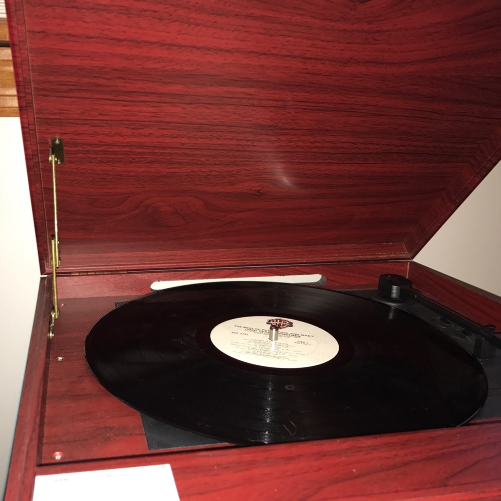 Record player - Picture 2 of 5