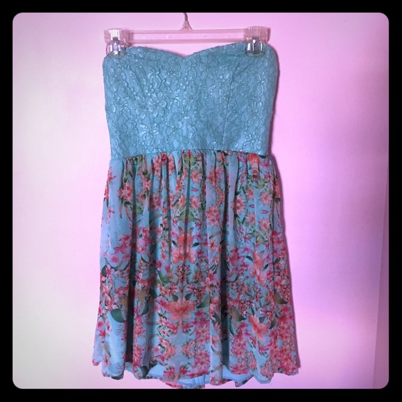 Adorable blue and pink sundress - Picture 1 of 1