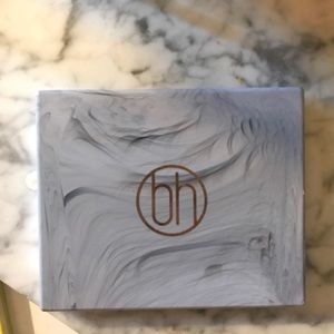 BH cosmetics "Warm stone" Marble Palette