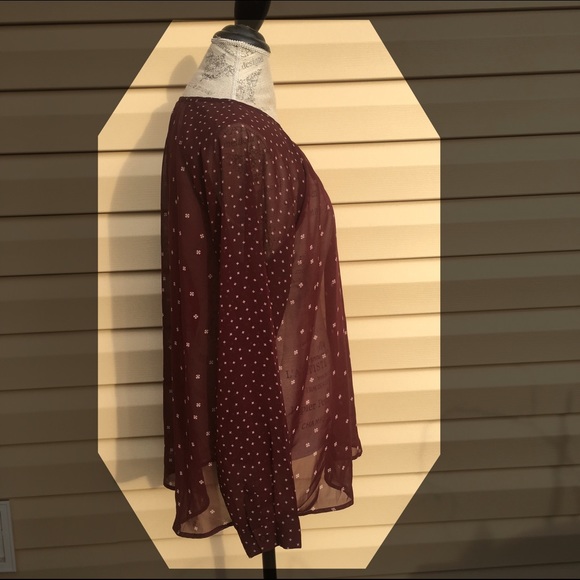 Old Navy Sheer Top - Picture 2 of 8