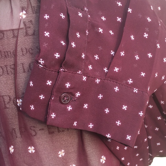 Old Navy Sheer Top - Picture 3 of 8