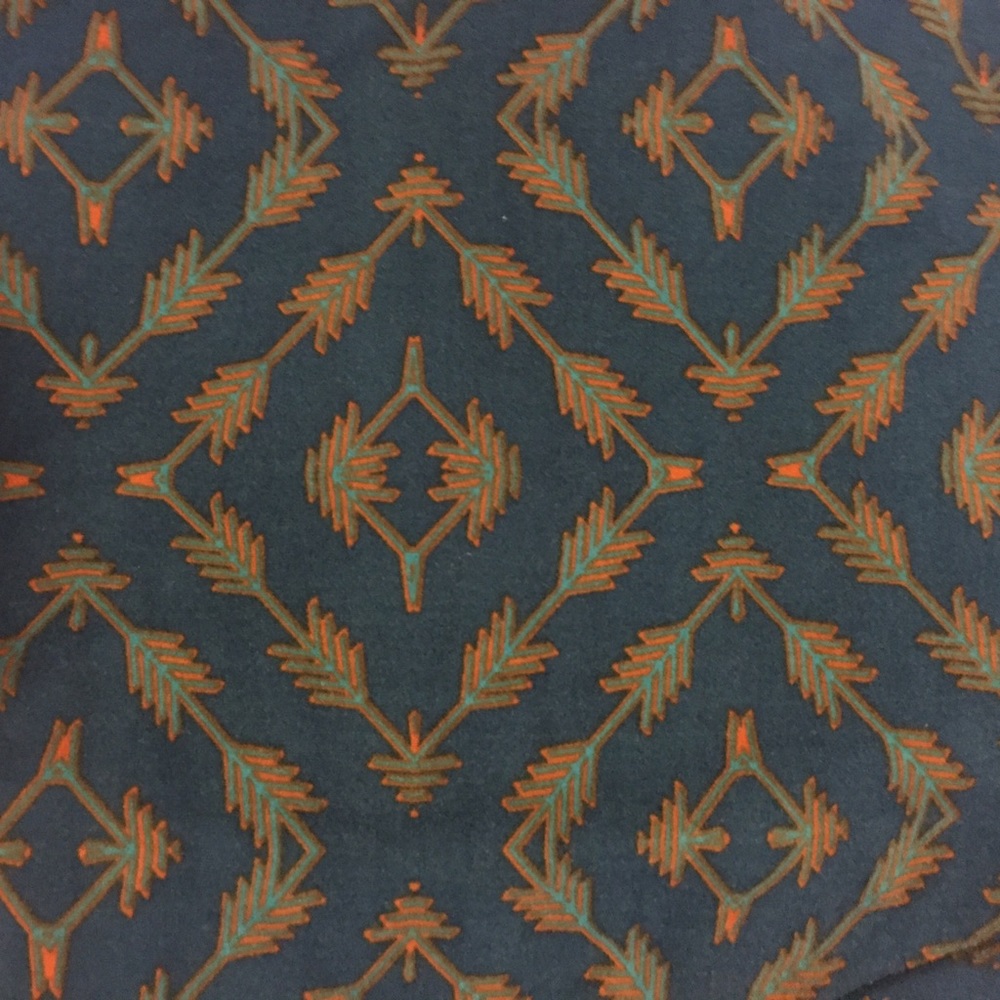 Lularoe TC arrow leggings