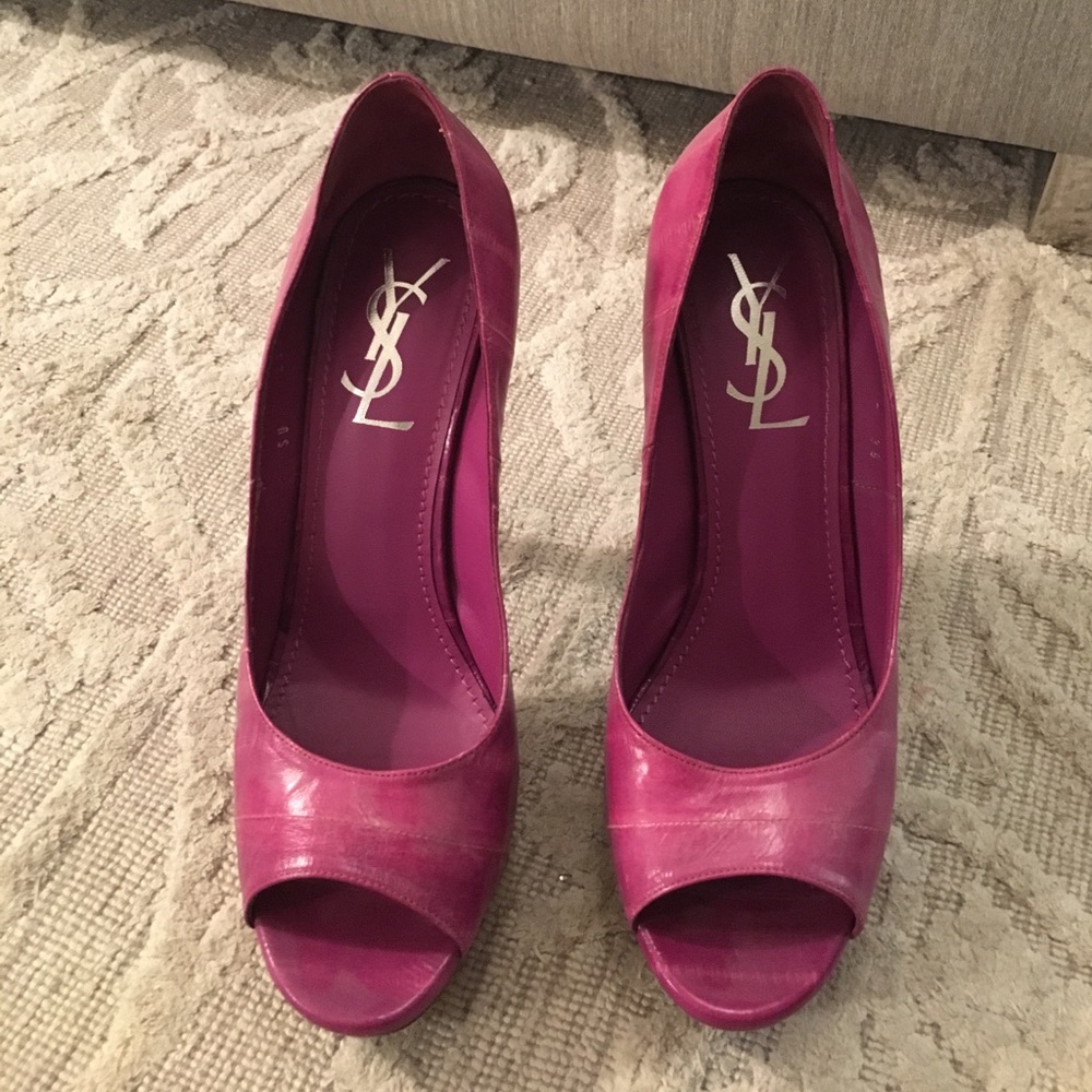 Authentic purple YSL pump