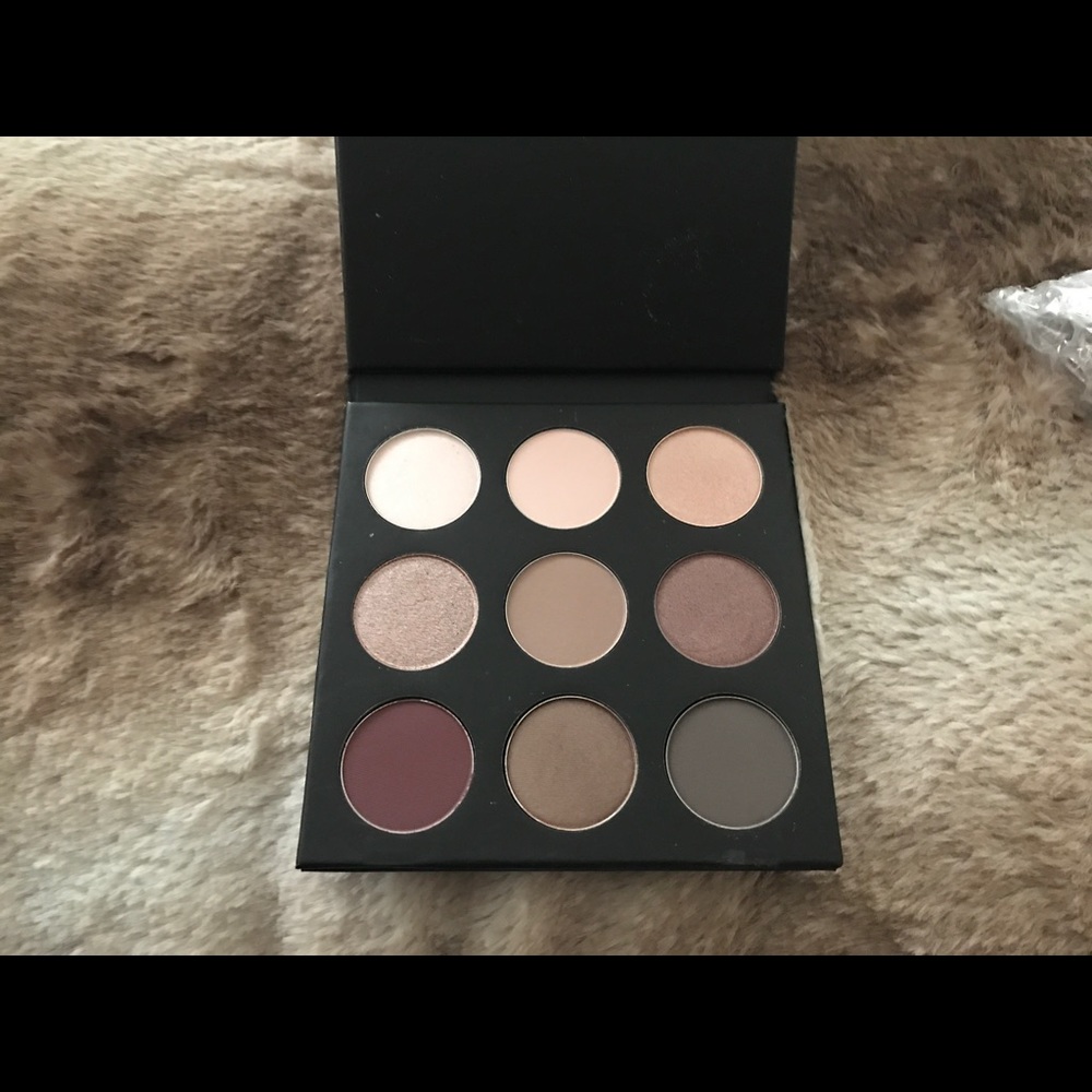 Eyeshadow pallet